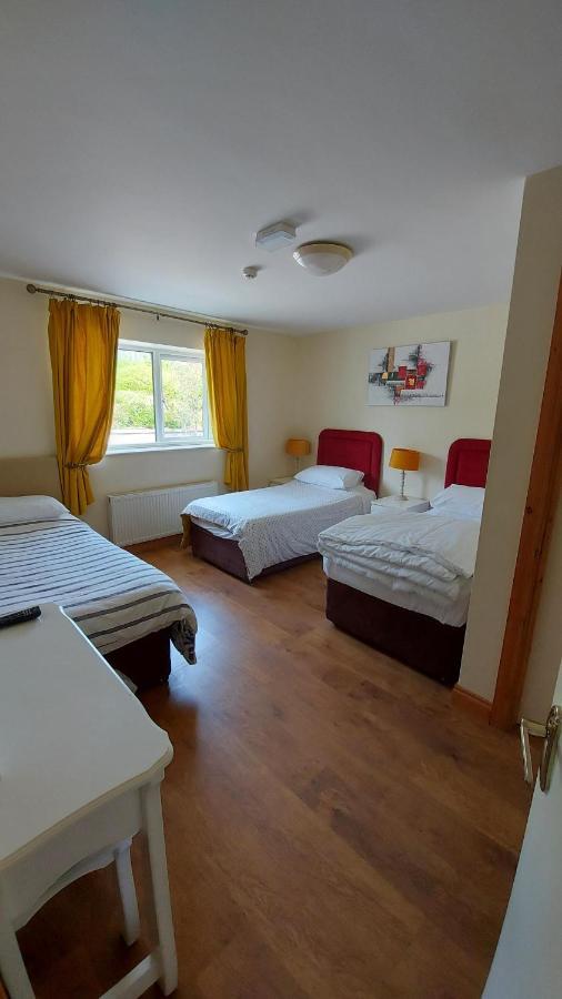 แคลนซีสแห่งเกลนฟาร์น Hotel Glenfarne ภายนอก รูปภาพ
