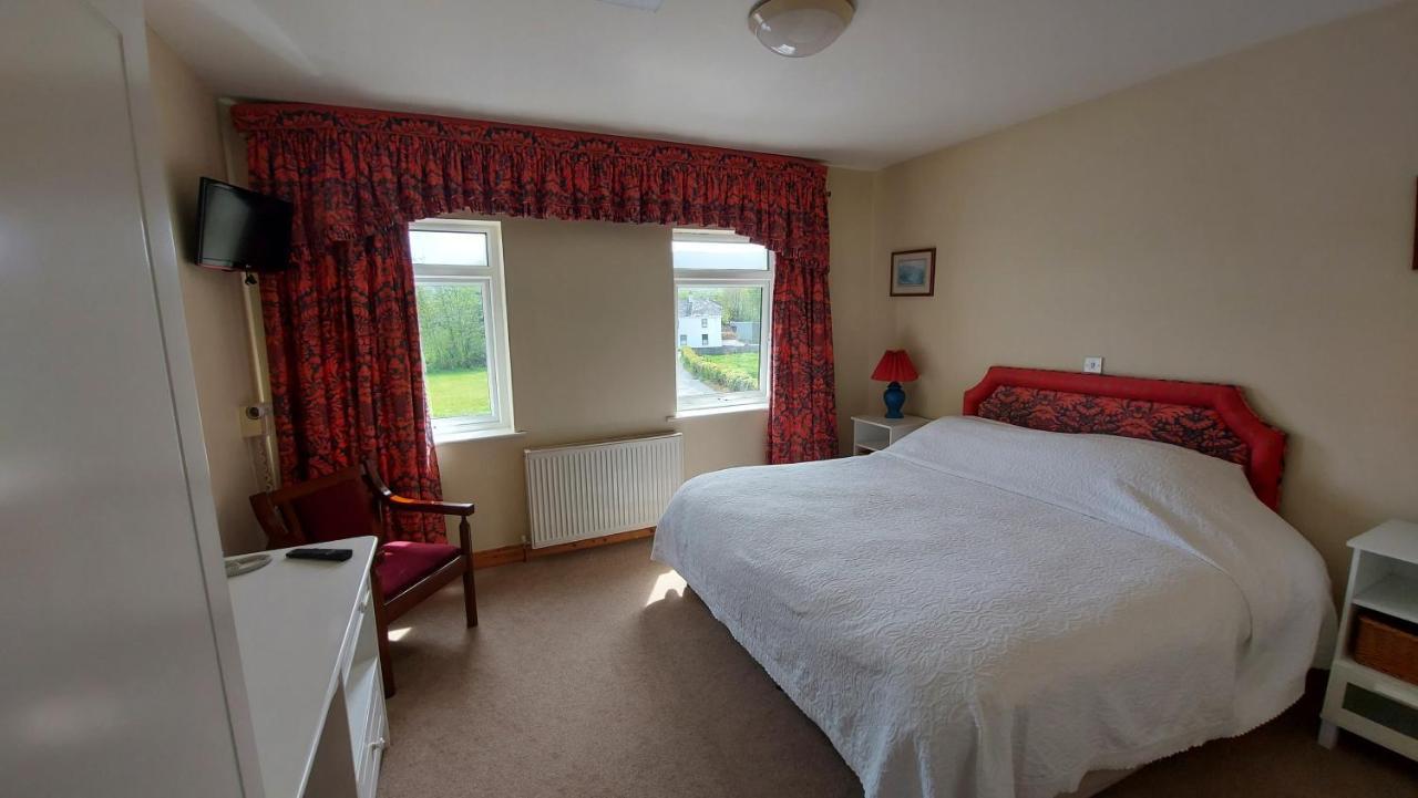 แคลนซีสแห่งเกลนฟาร์น Hotel Glenfarne ภายนอก รูปภาพ